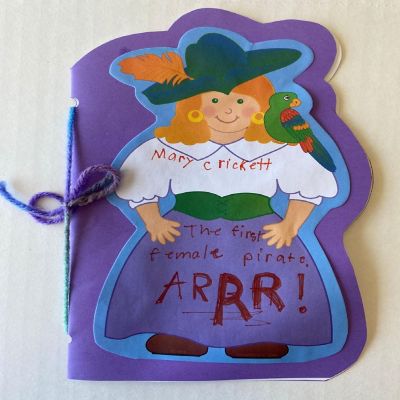 Creative Shapes Etc. - Mini Notepad - Pirate/girl Image 2