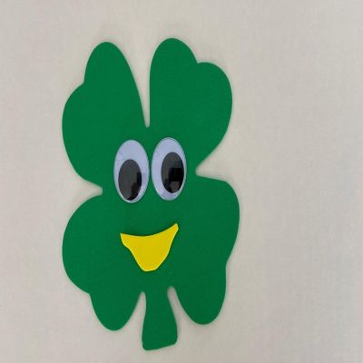Creative Shapes Etc. - Small Assorted Color Creative Foam Craft Cut-outs - Assorted Green Four Leaf Clover Image 3