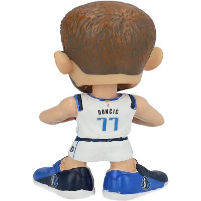 Dallas Mavericks Luka Doncic #77 NBA Showstomperz Mini Bobble Image 1