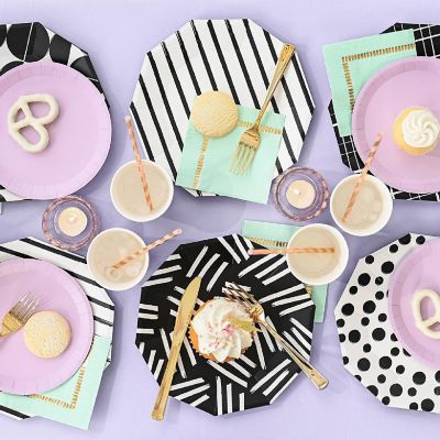 Dashes And Dots Large Plates -10/Pack - 10 Pieces Image 1