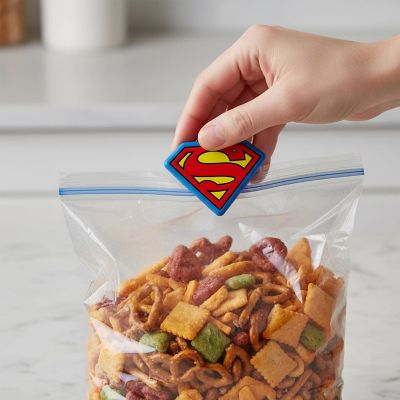 DC Comics Classic Superman Logo Bag Clip 4 Pack Image 3