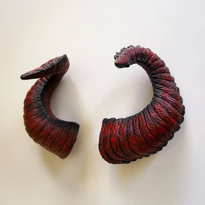 Demon Horns Without Teeth Image 1