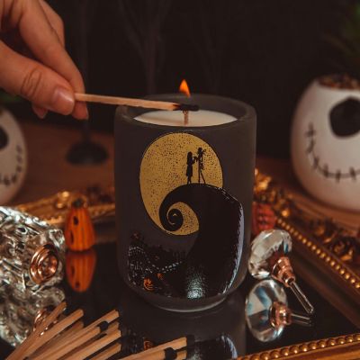Disney The Nightmare Before Christmas 7-Ounce Scented Candle In Concrete Jar Image 3