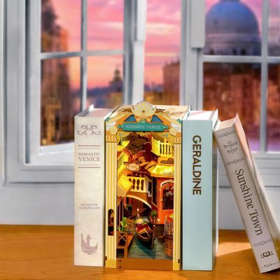 DIY 3D Book Nook Kit - Romantic Venice 110pcs Image 3