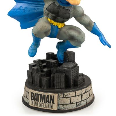 EXCLUSIVE Batman Bobblehead  Features Batman's Superhero Pose  8" Resin Design Image 1