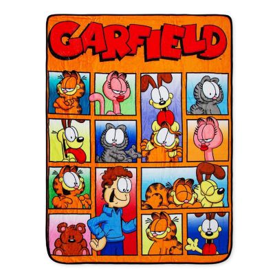 Garfield and Friends Fleece Throw Blanket  45 x 60 Inches Image 1