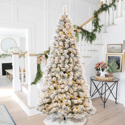 Glitzhome 9ft Pre-Lit Snow Flocked Full-size Artificial Pine Christmas Tree With 900 Warm White Lights, 3 function Image 1