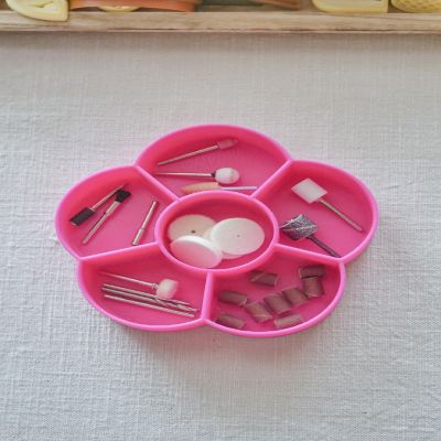 Hello Cutters Flower Shape Pink Jewelry Making Tray (set of 1) Image 1