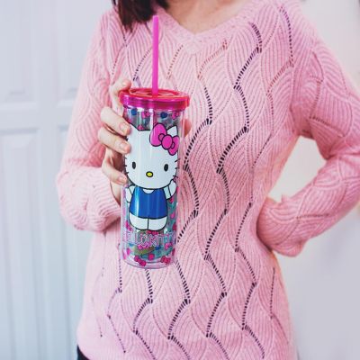 Hello Kitty Bows and Hearts Carnival Cup with Lid and Straw  Holds 20 Ounces Image 3