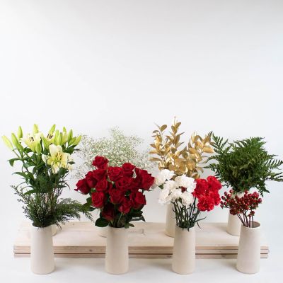 Holiday Hues Medium DIY Fresh Flower Pack Image 1