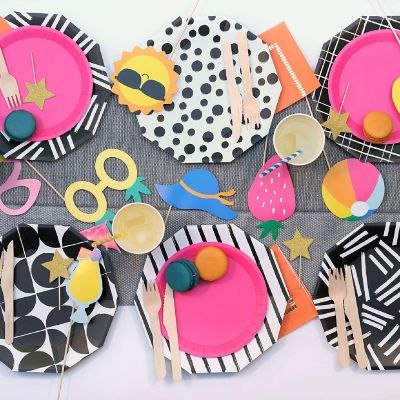 Hot Pink Classic Small Plates -10/Pack - 10 Pieces Image 1