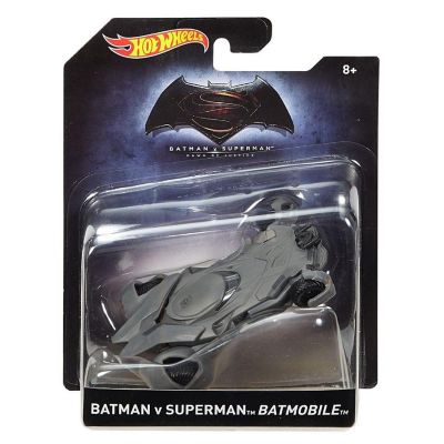 Hot Wheels 1:50 Batman v Superman Batmobile Image 2