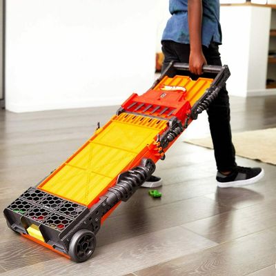 Hot Wheels&amp;#8482;  Super 6-lane Raceway Image 1