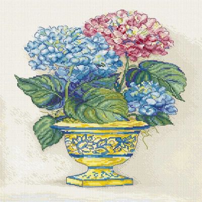 Hydrangea Blooms L8065 LetiStitch Counted Cross Stitch Kit Image 1
