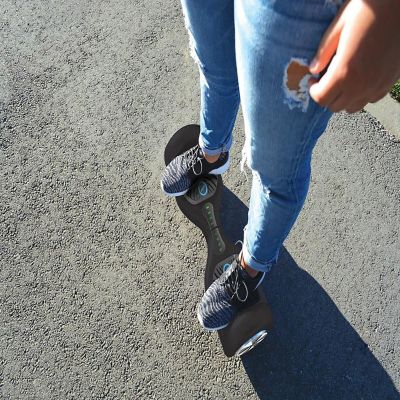 Interworks Unlimited High Roller Hoverboard C, Black Image 3