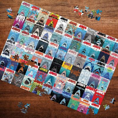 JAWS 500 Piece Jigsaw Puzzle and Tin Fun Box Set Image 3