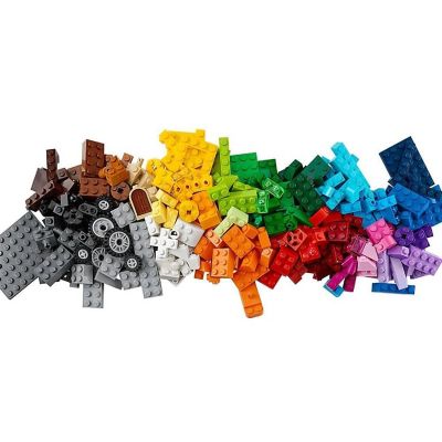 LEGO Classic 484-Piece Medium Creative Brick Box 10696 Image 2
