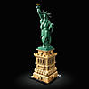 LEGO&lt;sup&gt;&amp;#174;&lt;/sup&gt; Architecture Statue of Liberty Model Building Set 21042 Image 1