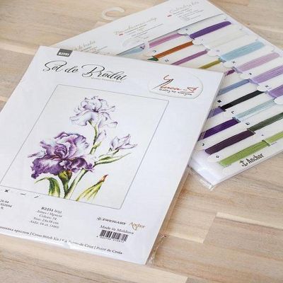 Luca-S - Irises B2251L Counted Cross-Stitch Kit Image 2
