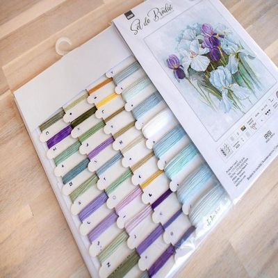 Luca-S - Irises B2367L Counted Cross-Stitch Kit Image 2