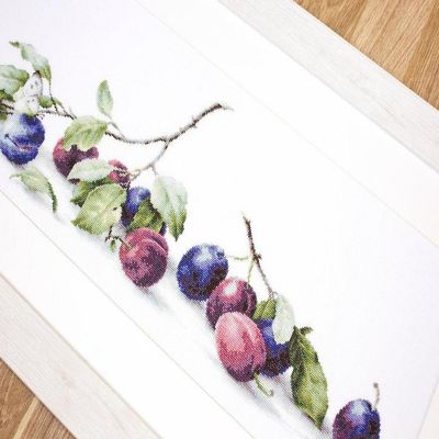 Luca-S - Plums B2257L Counted Cross-Stitch Kit Image 1