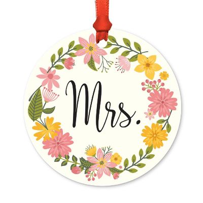 Metal Ornament Mrs, Floral Image 1