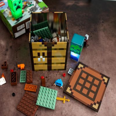 Minecraft Crafting Table Tin Storage Box Cube Organizer with Lid  4 Inches Image 3