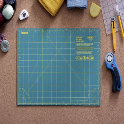 OLFA Folding Cutting Mat 12"X17" Image 3