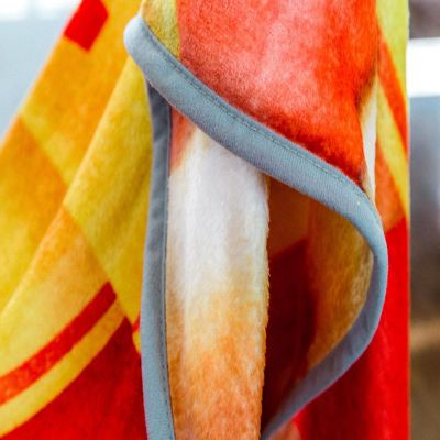 Oscar Mayer Jumbo Hot Dogs Fleece Throw Blanket  45 x 60 Inches Image 3