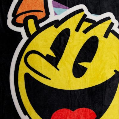 Pac-Man Classic Jumping 45 x 60 Inch Throw Blanket Image 1