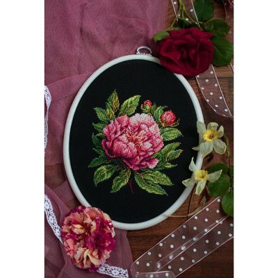 Peter Brand Peony BC204l Luca-S Counted Cross-Stitch Kit Image 1