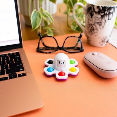 Pop Fidget Toy Spinner Face-Changing White Octopus 6-Button Bubble Popping Game Image 2