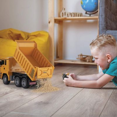 Remote Control Dump Truck Toy Image 3