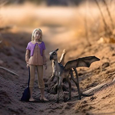 Schleich Luna and Thestral Image 2