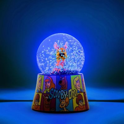 Scooby-Doo 3-Inch Mini Light-Up Snow Globe Image 1