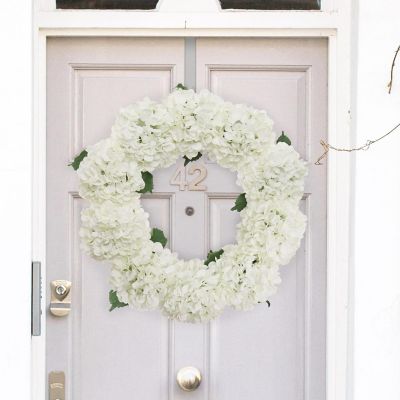Set of 4  White 17" Hydrangea Wreath Image 2