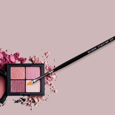 Small Makeup Brush Image 3