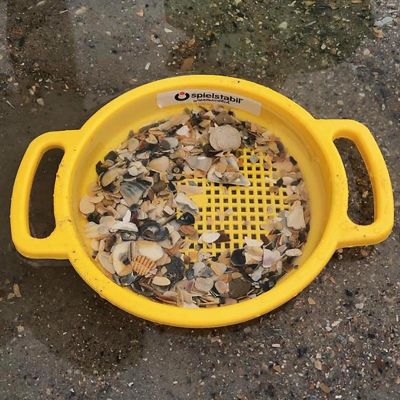 Spielstabil Large Sand Sieve 3 Pack Image 2