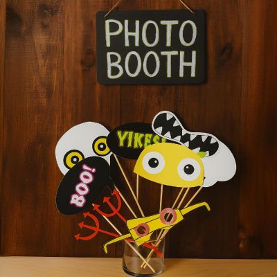 Spooky Photo Booth Kit Image 1