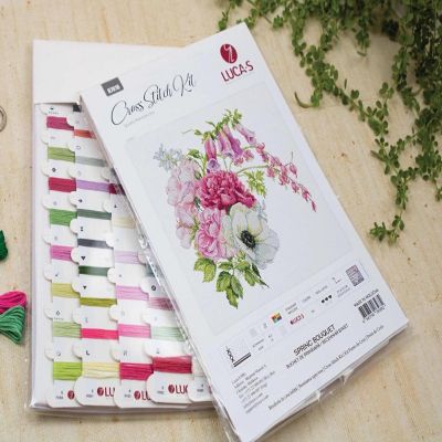 Spring Bouquet B7018L Counted Cross-Stitch Kit Image 2