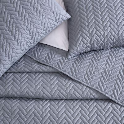 The Nesting Company Birch Quilt Coverlet 3 Piece Set with 2 Pillow Shams in Queen Gray Image 2