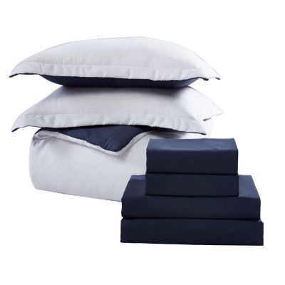 The Nesting Company Chestnut Reversible Bed in a bag Bedding Collection in King 7 Piece Comforter and Sheet Set in White and Navy King Image 3