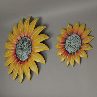 Things2Die4 Set of 2 Hand Painted Metal Sunflower Wall Sculptures 10, 18 Inches Image 2