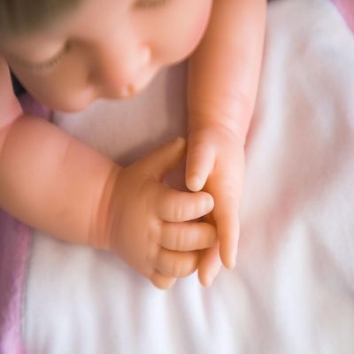 Tiny Treasures Brown Haired Baby (Cot Packaging) Image 2