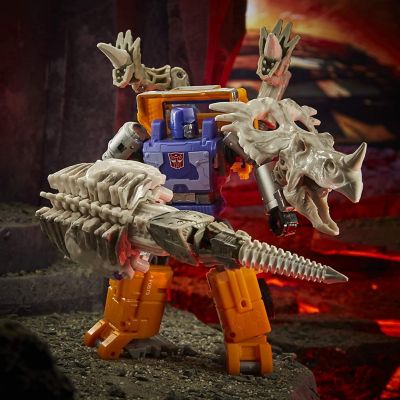 Transformers Generations War For Cybertron Kingdom Action Figure  Huffer Image 1