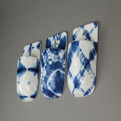 Transpac Set of 3 Blue and White Shibori Style Dyed Ceramic Wall Pocket Hangings Boho D&#233;cor Image 1