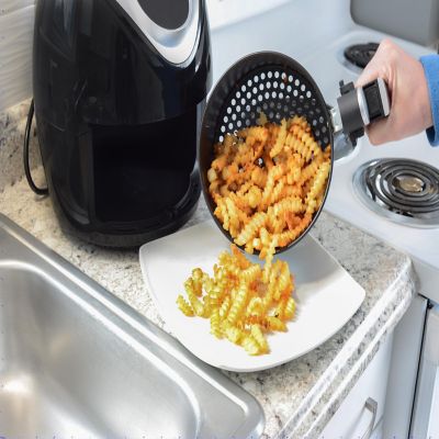 Uber Appliance 1300 Watt 3.7 Quart Air Fryer Image 3