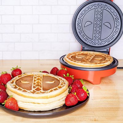 Uncanny Brands Marvel&#8217;s Deadpool Waffle Maker - Merc With a Mouth on Your Waffles- Waffle Iron Image 3