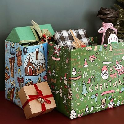 Wrapables Reusable Holiday Christmas Gift Bags with Handles for Gift Wrap, Parties, Favors and Treats (8 pcs) Image 2