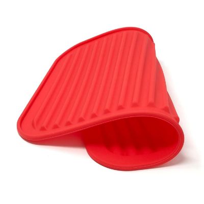 Wrapables Silicone Trivet, Multi-use Durable Flexible Non-Slip Insulated Silicone Mat (Set of 2), Red Image 2